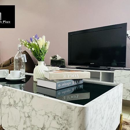 2 Storey 5Br 16Pax Semabok Taman Cheng Ho, 3 By Myplace Malacca エクステリア 写真