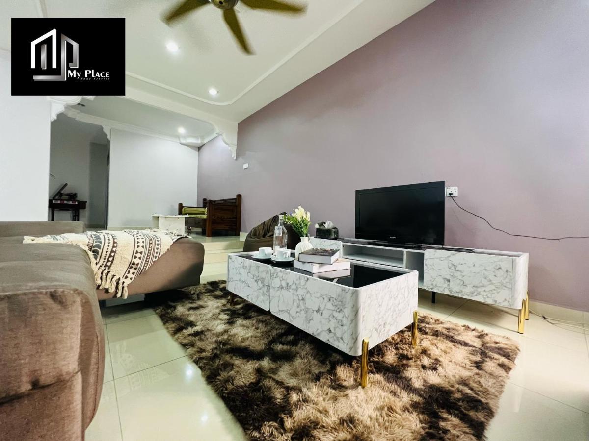 2 Storey 5Br 16Pax Semabok Taman Cheng Ho, 3 By Myplace Malacca エクステリア 写真