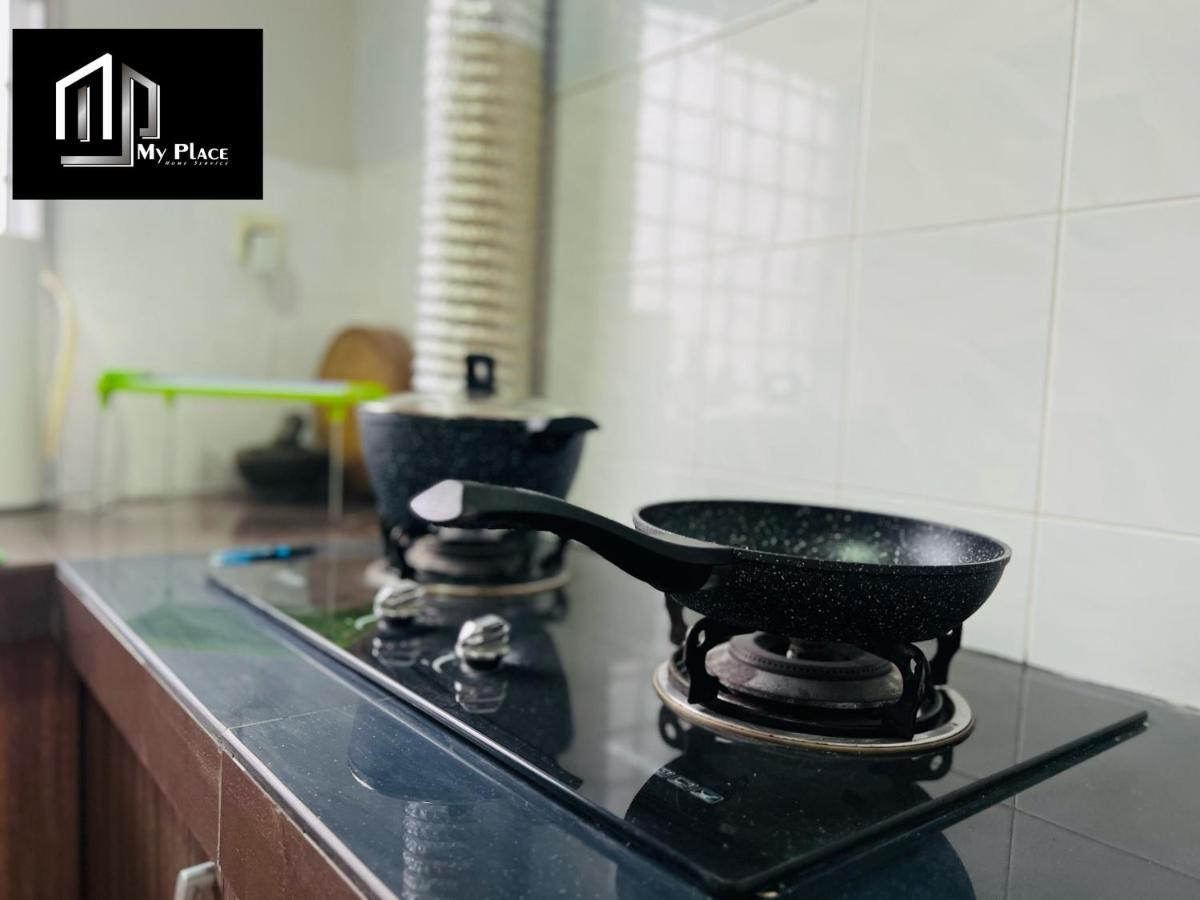 2 Storey 5Br 16Pax Semabok Taman Cheng Ho, 3 By Myplace Malacca エクステリア 写真