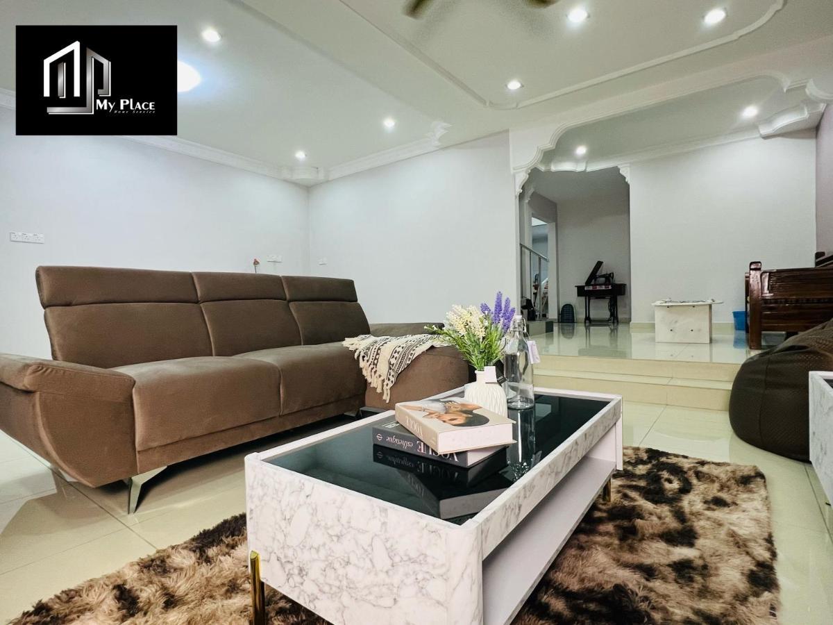 2 Storey 5Br 16Pax Semabok Taman Cheng Ho, 3 By Myplace Malacca エクステリア 写真