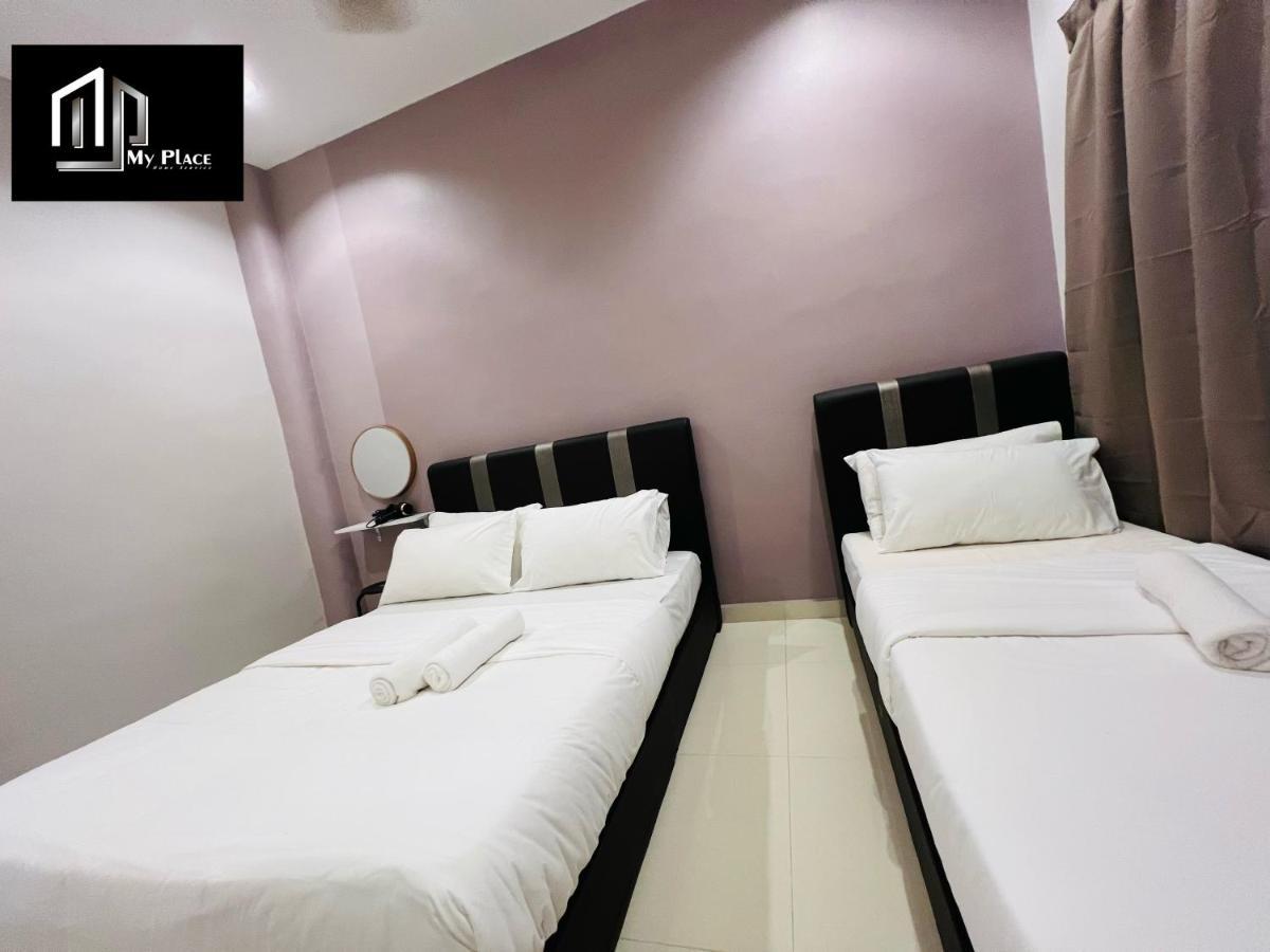 2 Storey 5Br 16Pax Semabok Taman Cheng Ho, 3 By Myplace Malacca エクステリア 写真