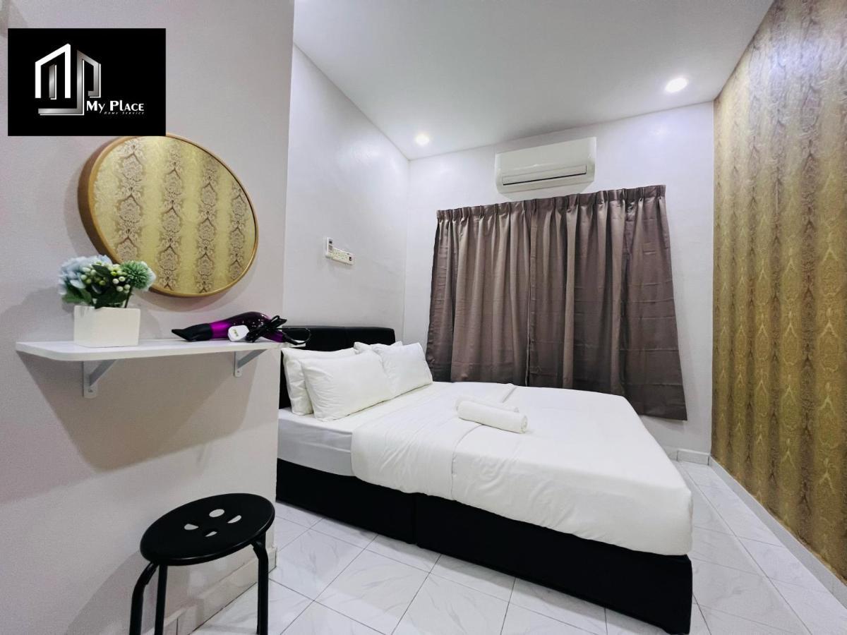 2 Storey 5Br 16Pax Semabok Taman Cheng Ho, 3 By Myplace Malacca エクステリア 写真